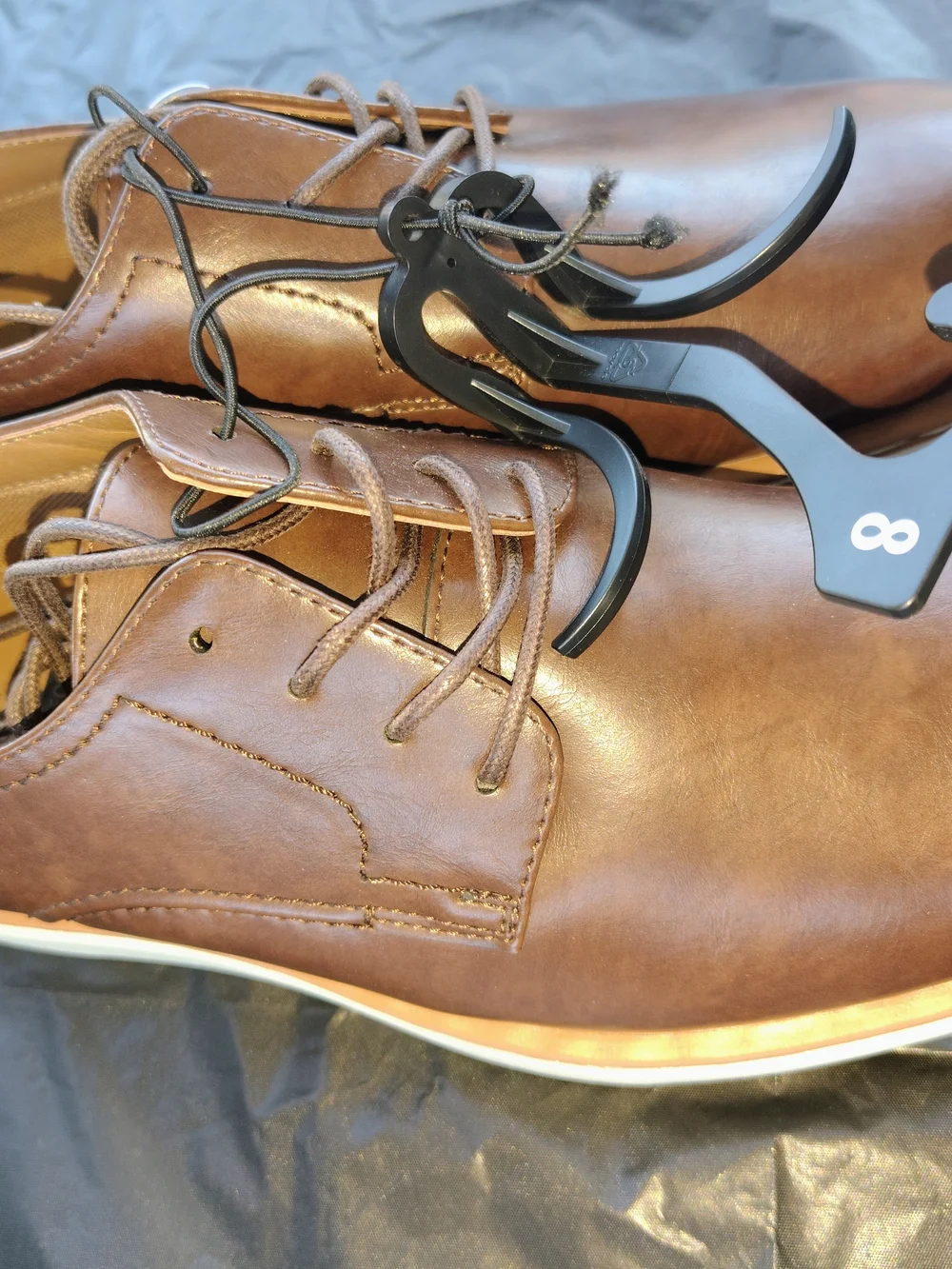 George Men's Oxfords & Derbys with White Soles Size 8/ Has A Stain On The Sole